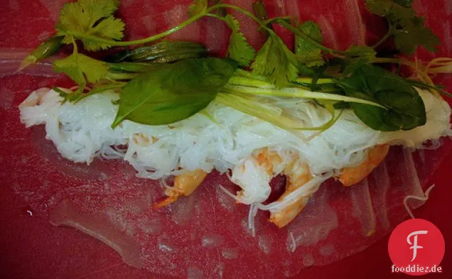Sommerrollen im vietnamesischen Stil mit Garnelen oder Tofu
