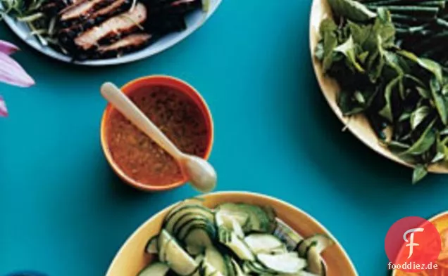 Cellophan-Nudelsalat mit Schweinebraten