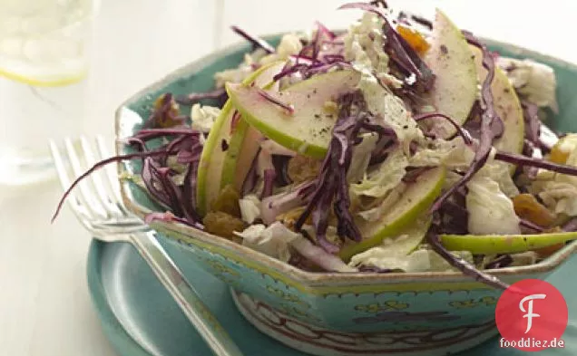 Rotkohl und Apfelsalat mit Ingwer Vinaigrette