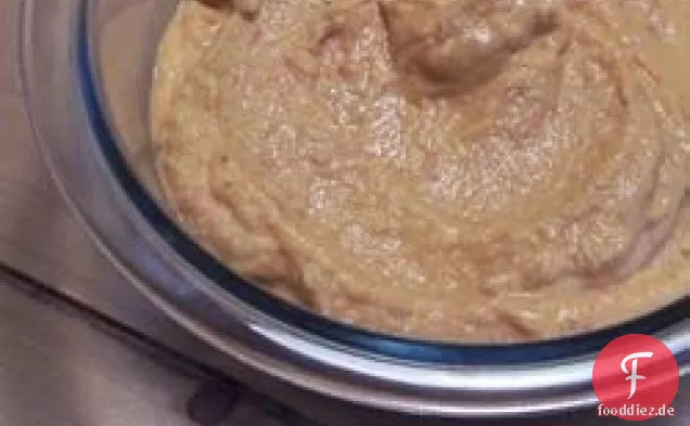 Ehrfürchtiger roter Pfeffer Hummus Dip