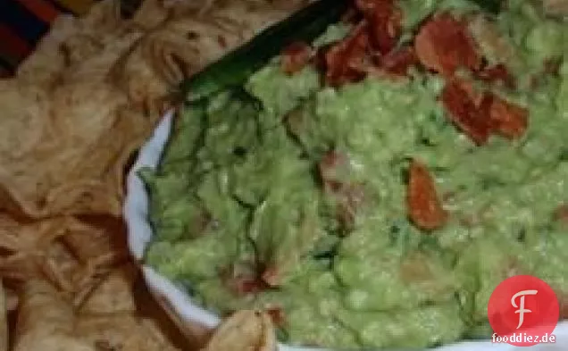 Kalifornische Guacamole mit Speck