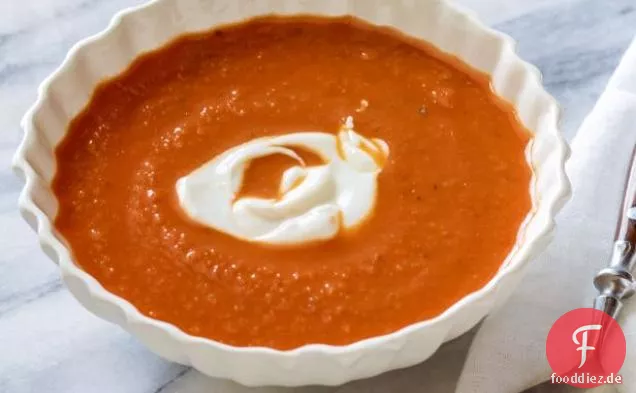 Orange-duftende gekühlte Tomatensuppe