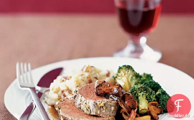 Kräuter-gebratenes Filet mit sautierten Pilzen