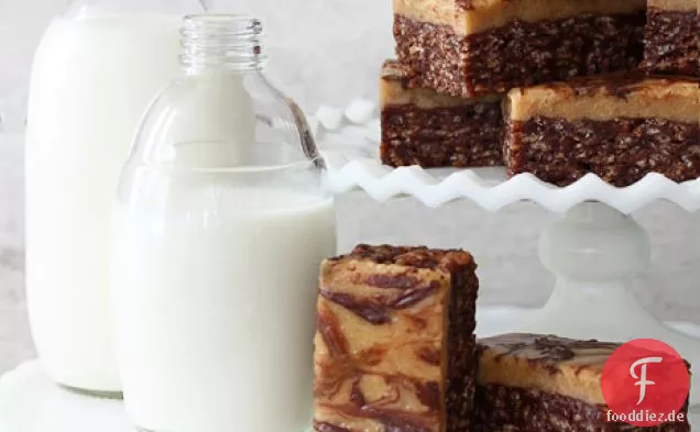 Schokolade Erdnussbutter Banane Reis Krispie Quadrate