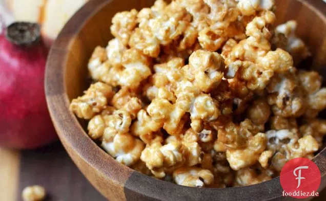 Herbst Naschen Erdnussbutter Popcorn