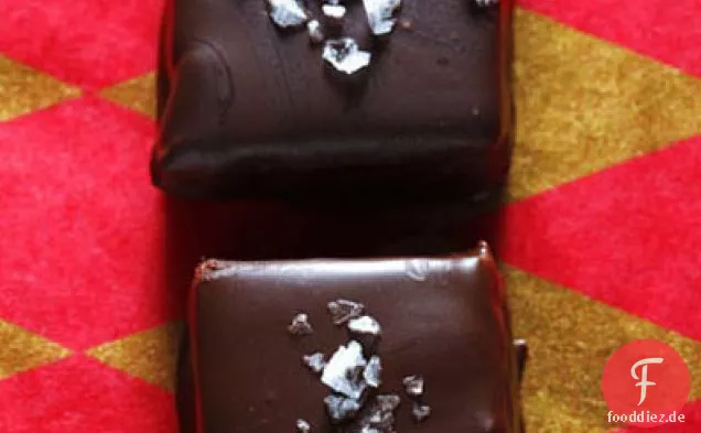 Schokoladen- und Erdnussbutter-Nougat-Quadrate