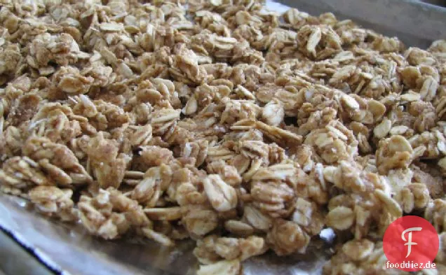 Erdnussbutter Granola