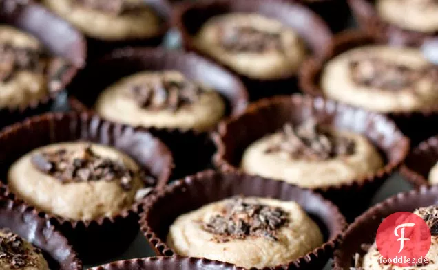 Schokolade Erdnuss Butter Mousse Tassen