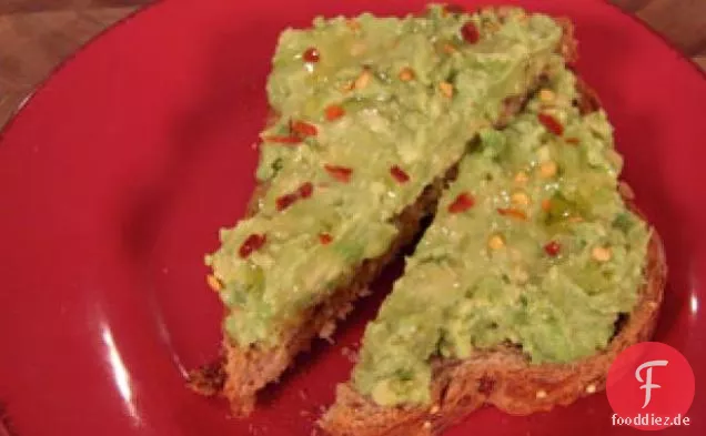 Pürierte Avocado-Toasts