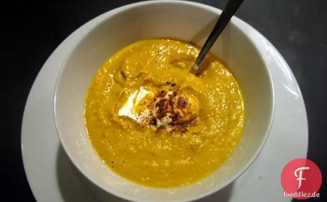 Clean-out-the-Pantry Kürbis-, Erdnuss- und Ingwersuppe