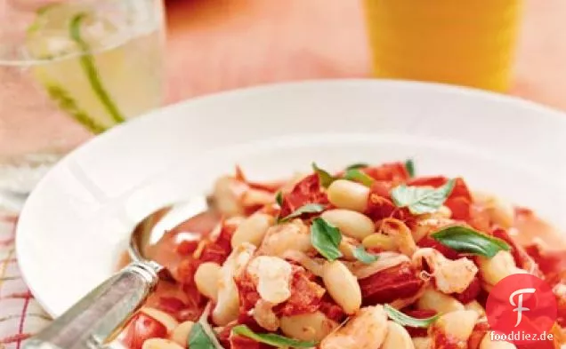 Warmer Eintopf aus Tomaten und weißen Bohnen