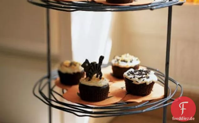 Schokoladen-Cupcakes mit Vanille-Frischkäse-Zuckerguss