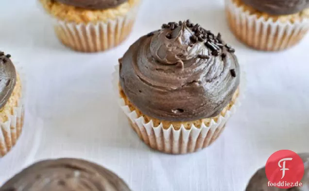 Erdnussbutter-Cupcakes mit Schokoladen-Käsekuchen-Zuckerguss