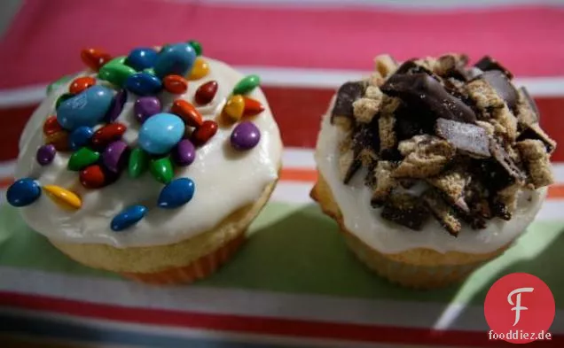 Ostern Cupcakes mit weißer Schokolade Zuckerguss