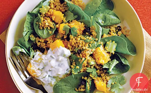 Curry-Quinoa-Salat mit Gurken-Minze-Raita