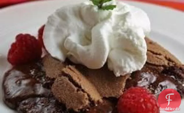 Schwedischer klebriger Schokoladenkuchen (Kladdkaka)