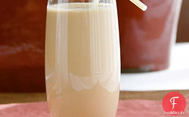 Erdnuss-Butter-Tasse Smoothie
