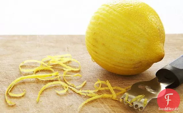 Heilbutt-Salat mit Orzo und Schwarzen Oliven