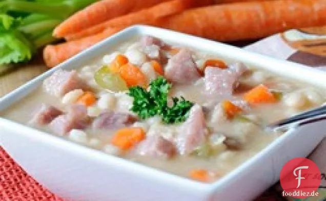 Marinebohnensuppe mit Schinken