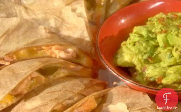 Lachsquesadillas mit sonnengetrockneten Tomaten