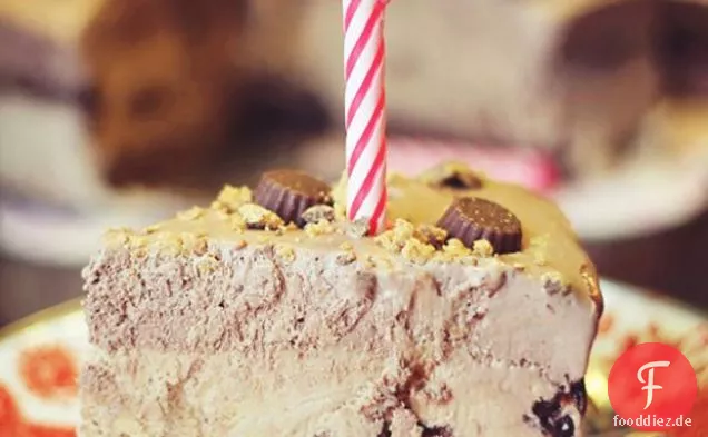 Frozen Reese ' s Peanut Butter Pie