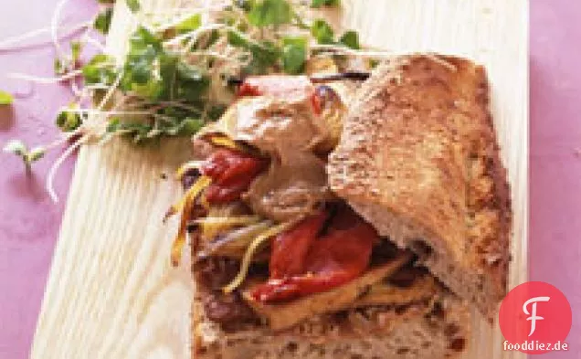 Knusprige Tofu-Sandwich Mit Erdnuss-Ingwer-Sauce
