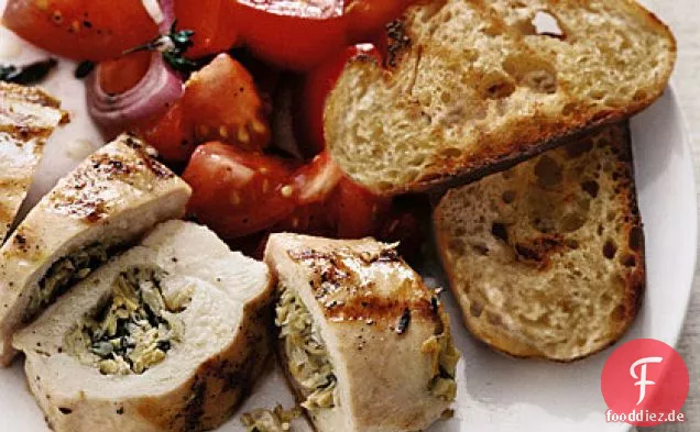 Gefüllte Hähnchenbrust mit Tomatensalat