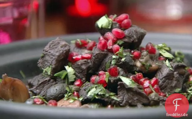 Tajine mit Lamm, Oliven und karamellisierten Zwiebeln