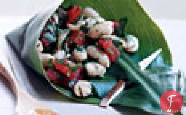 Warmer Erdnusssalat