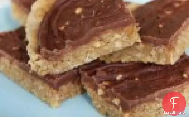 Schokolade-gefrostete Erdnussbutter-Riegel