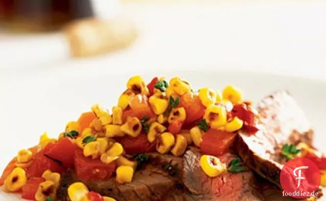 Adobo-Flankensteak mit sommerlichem Mais-Tomaten-Relish