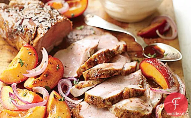 Glasiertes Schweinefleisch mit frischen Pflaumen