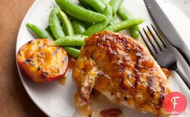 Gegrillte Hähnchenbrust mit würziger Pfirsichglasur