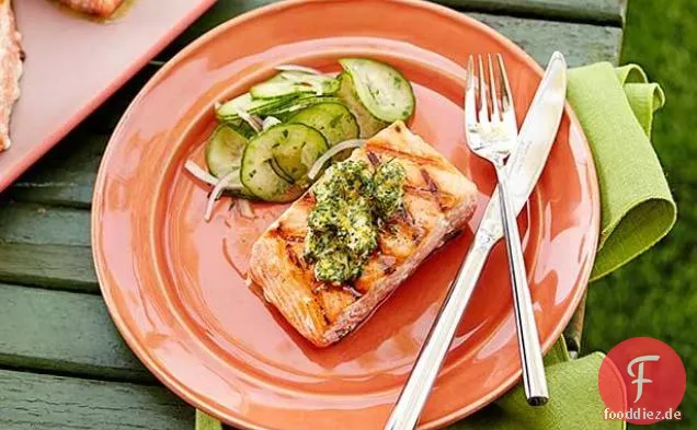 Gegrillter Lachs mit Kräuter- und Meyer-Zitronen-Compound-Butter
