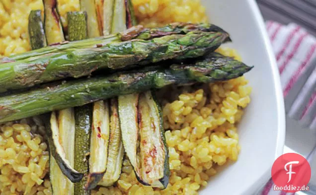 Spargel und Zucchini Safranreis