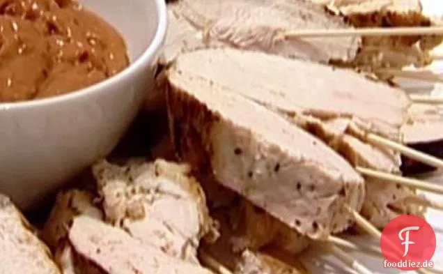 Gegrillte Zitronen-Hähnchenspieße mit Satay-Dip