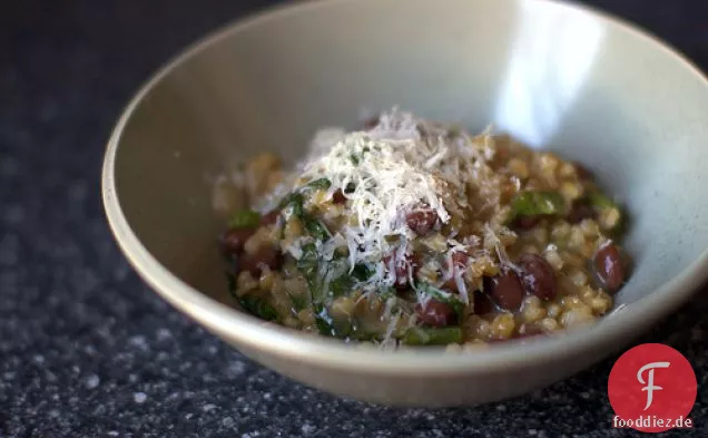 Gerstenrisotto mit Bohnen und Gemüse
