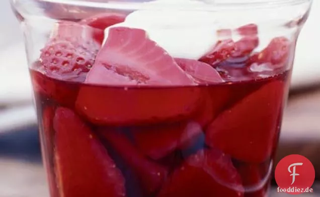 Merlot Erdbeeren mit Vanillecreme