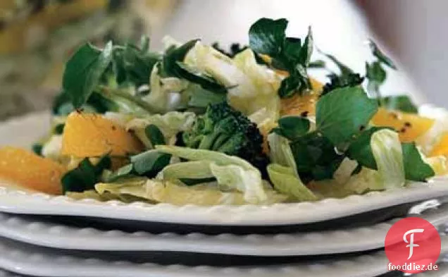 Salat mit Brokkoli, Orange und Brunnenkresse