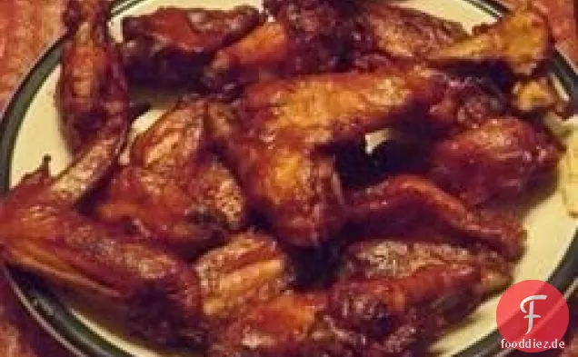 Einfache Slow Cooker Hähnchenflügel