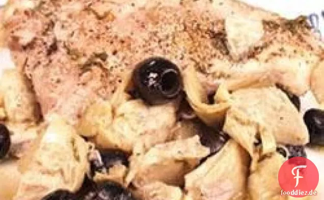 Gebackenes Hähnchen mit Artischocken und schwarzen Oliven