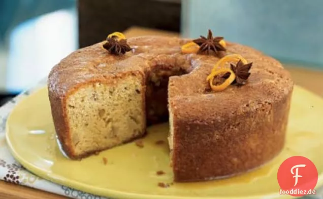 Birnen-Walnusskuchen mit Honig-Orangensirup