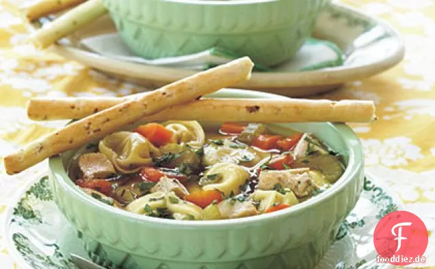 Hühner-Tortellini-Suppe