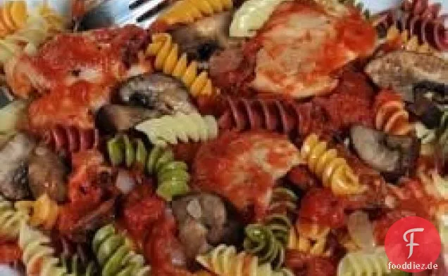 Wacky Mac® Hähnchen mit herzhafter Tomatensauce