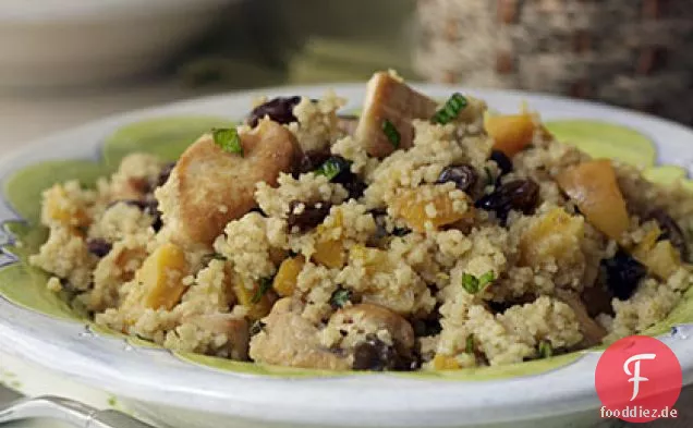 Hähnchen-Minze-Couscous mit Rosinen und Aprikosen