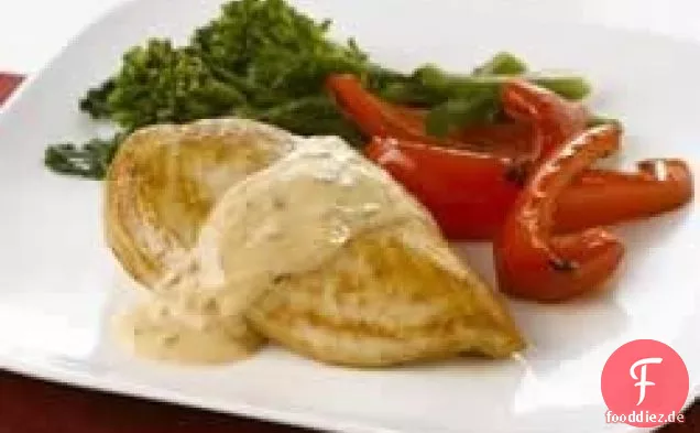 Hähnchen mit cremiger Tomaten-Basilikum-Sauce