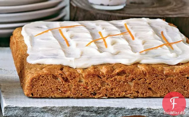 Mattierte Karottenkuchenquadrate