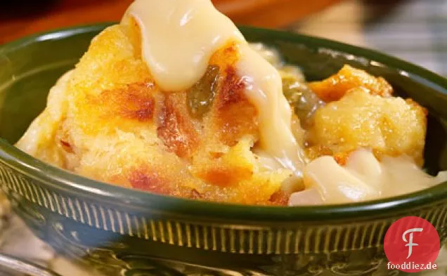 Brotpudding mit Vanillesauce