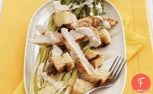Gegrillter römischer Hühnchen-Caesar-Salat
