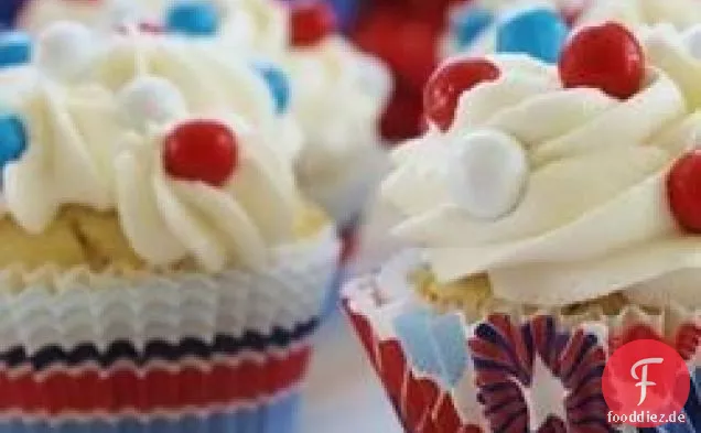 Bananen-Vanille-Cupcakes mit Buttercreme-Zuckerguss